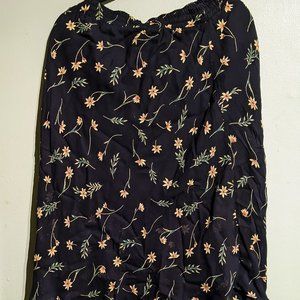 Black with floral print Classique by Shawn midi tiered rayon skirt (medium)